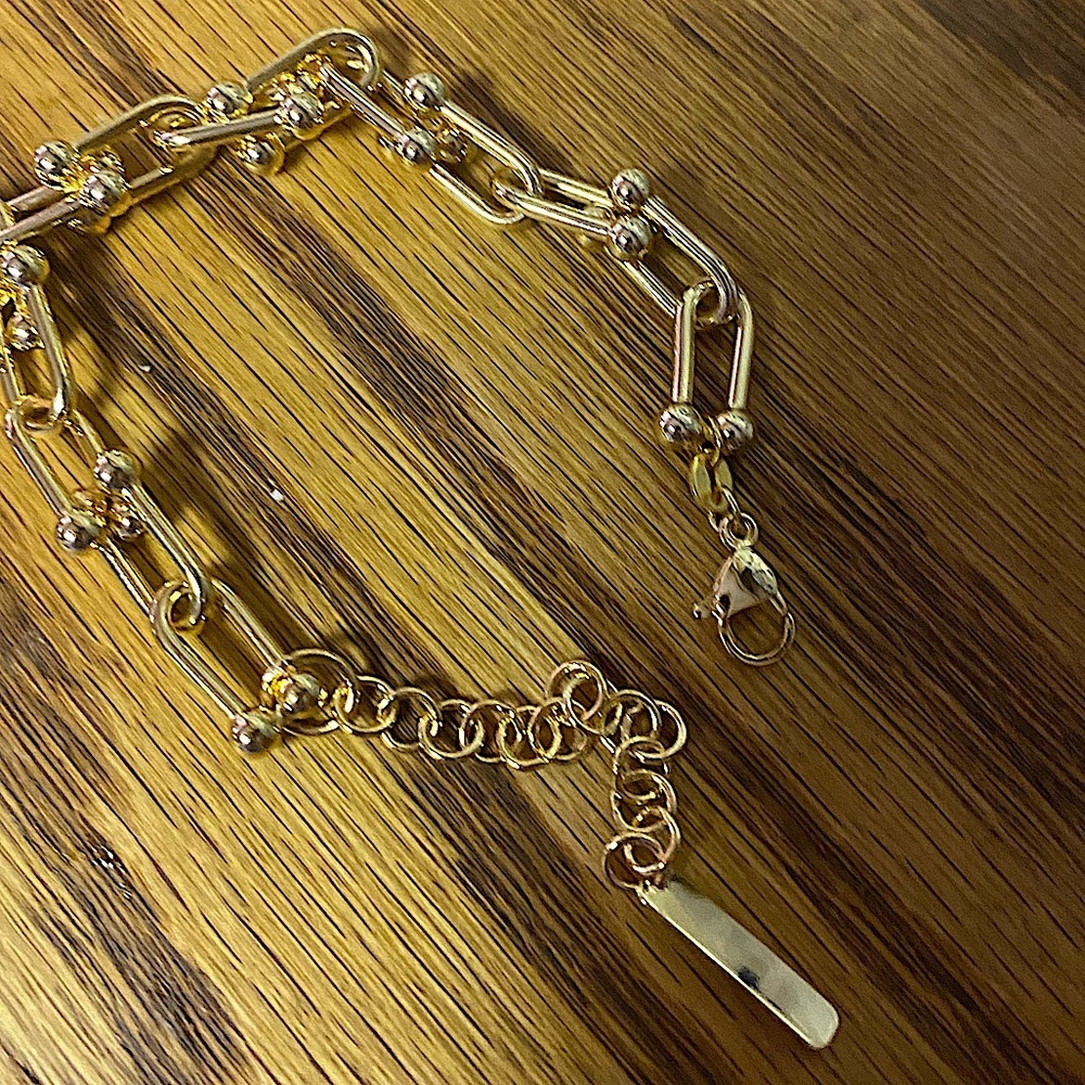 U Link Gold Plated Minimalist Bracelet - Picture 5 of 10